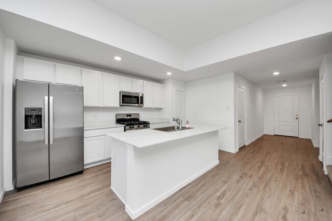 Building Photo - 5139 Sunvalley Bend Dr