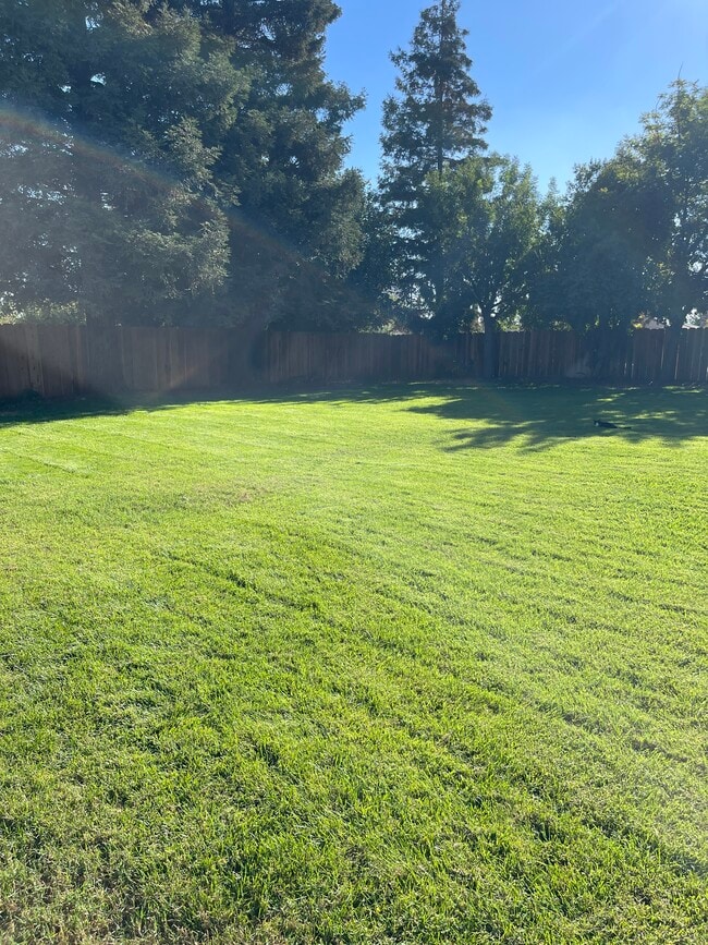 Building Photo - 263 Bothun Rd