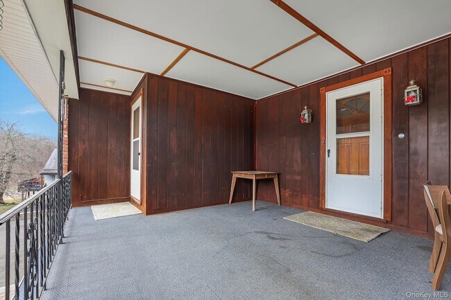 Building Photo - 2 Gillis Ave