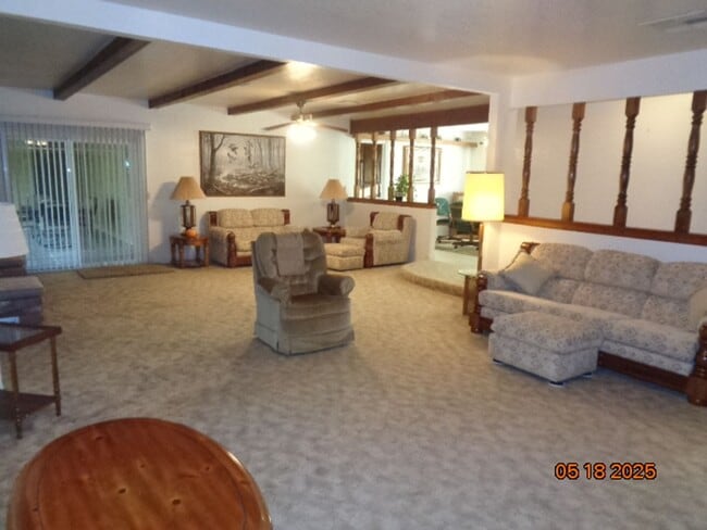 Building Photo - Custom Home in Quartz Hill on a Large Lot