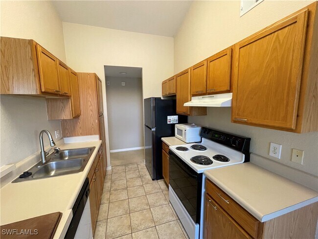 Building Photo - 7905 Preserve Cir