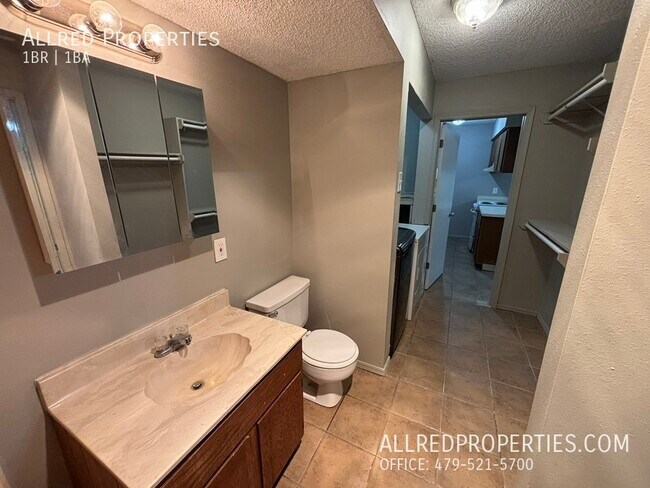 Building Photo - 1390 W Wedington Dr