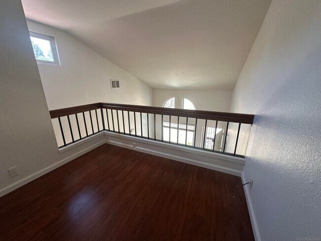Building Photo - 4050 Rosenda Ct