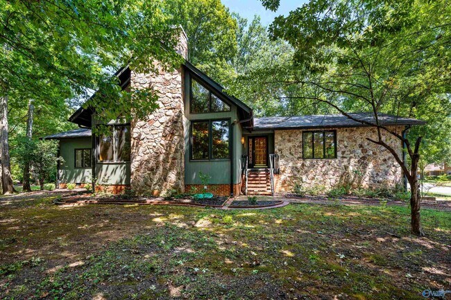 Building Photo - 7705 Foxfire Dr SE