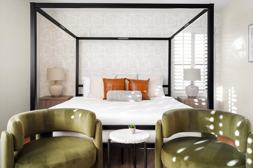 Building Photo - 5604 E Beverly Ln