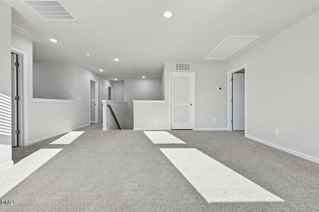 Building Photo - 528 Bridger Dr