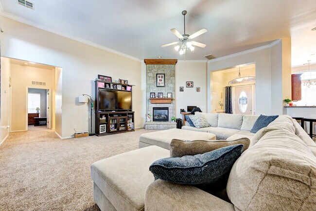 Building Photo - 3804 Lorings Rd