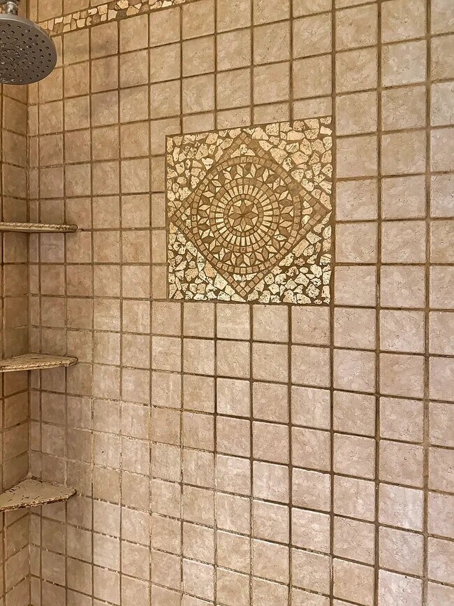 Building Photo - 465 3rd Ave