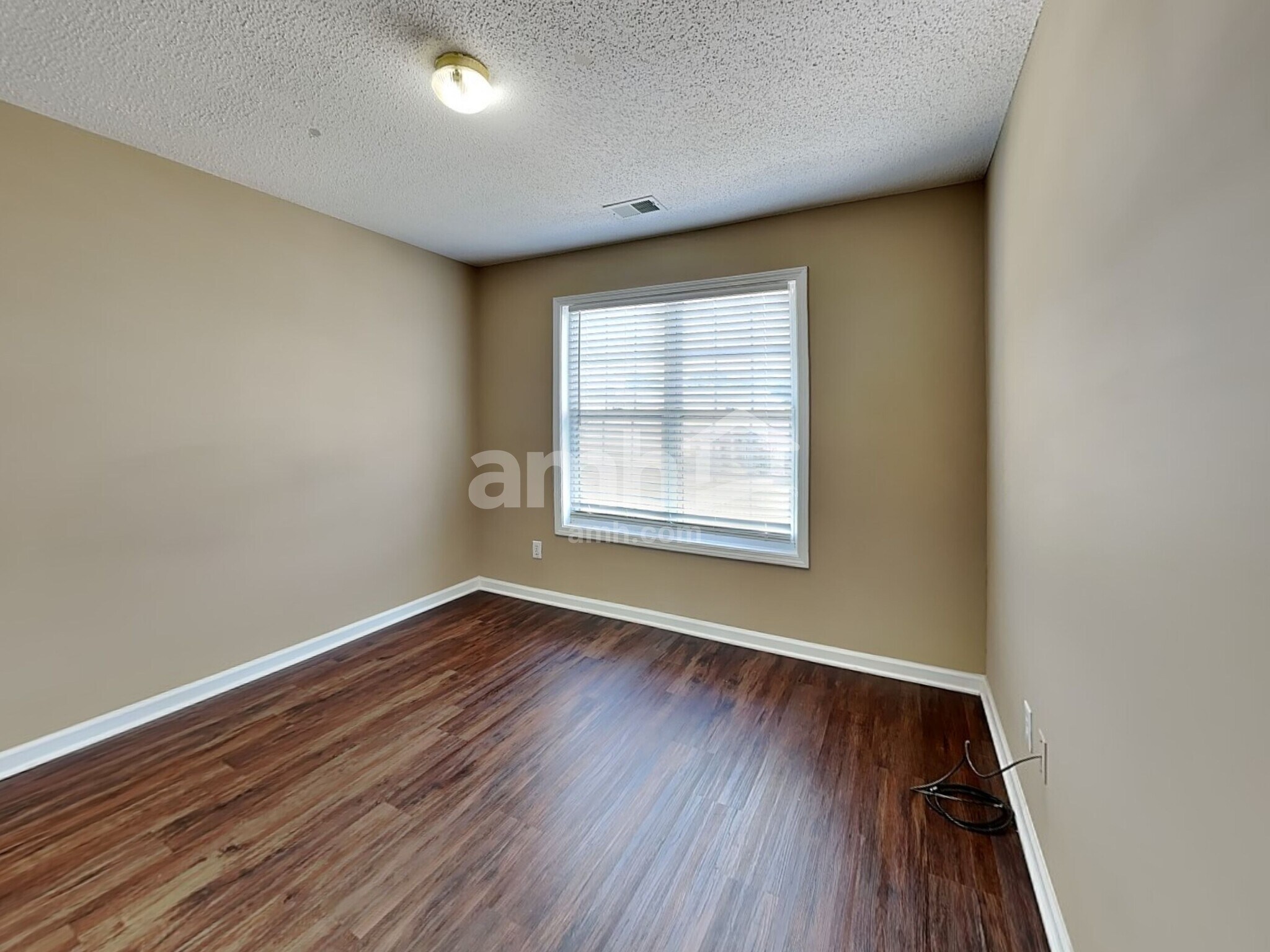 Building Photo - 812 Andora Way SW