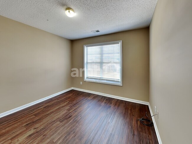 Building Photo - 812 Andora Way SW