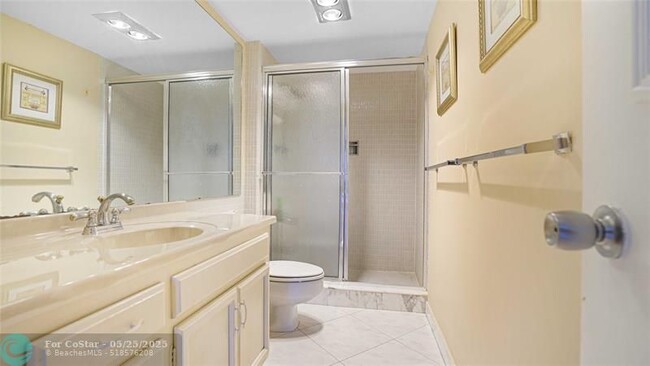Building Photo - 3750 Galt Ocean Dr