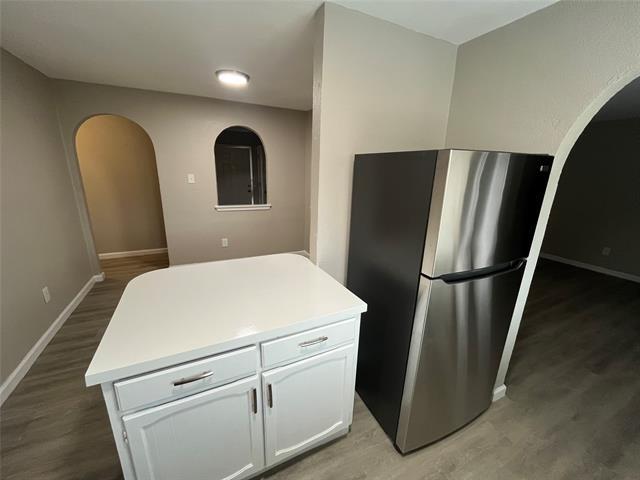 Building Photo - 1310 Whiteoak Dr