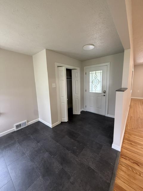 Building Photo - 188 Meadowbrook Ave