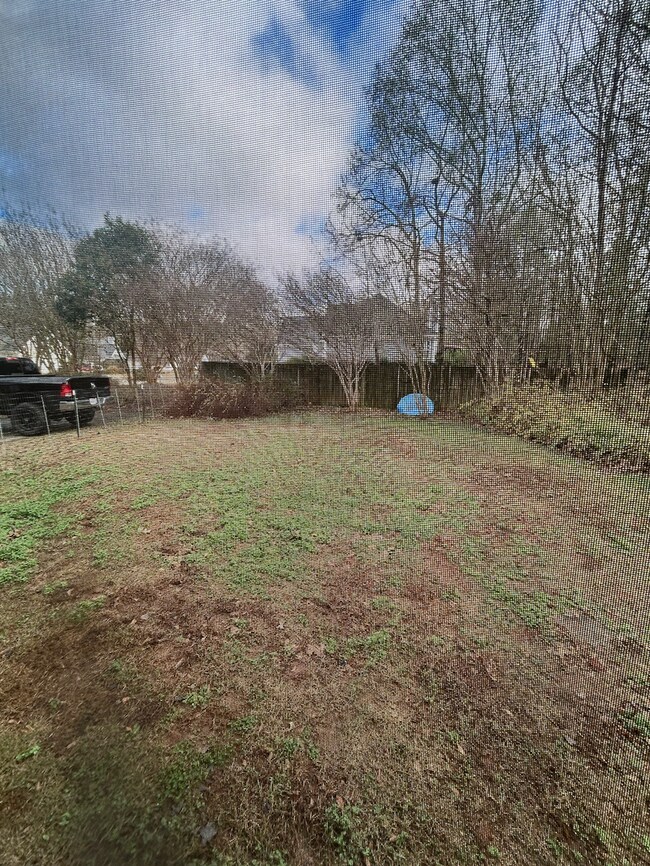 Building Photo - 146 Oak Meadows Dr