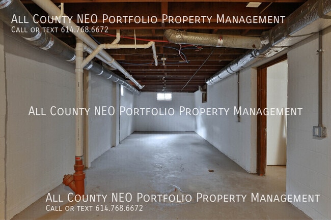 Building Photo - 148 S Kellner Rd