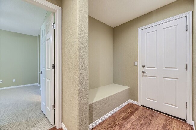 Building Photo - Five Bedroom Executive Home in the Desirable Firelight Subdivision of Highlands Ranch
