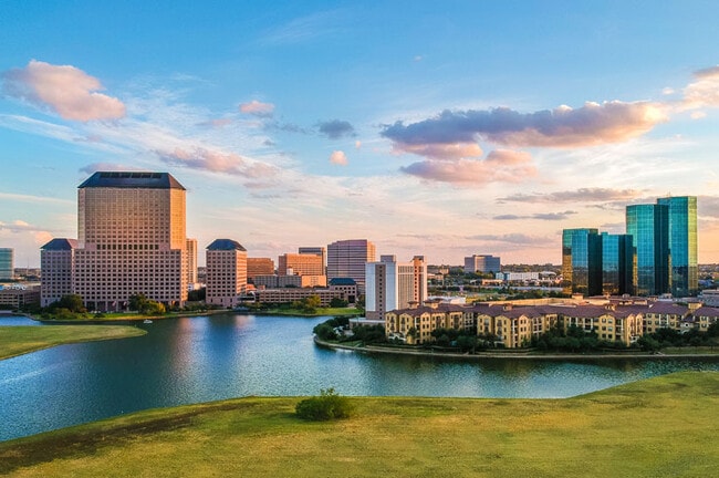 Building Photo - 1495 Perrin Ln