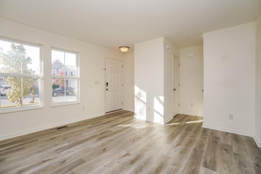 Building Photo - 7560 Maple Trunk Dr