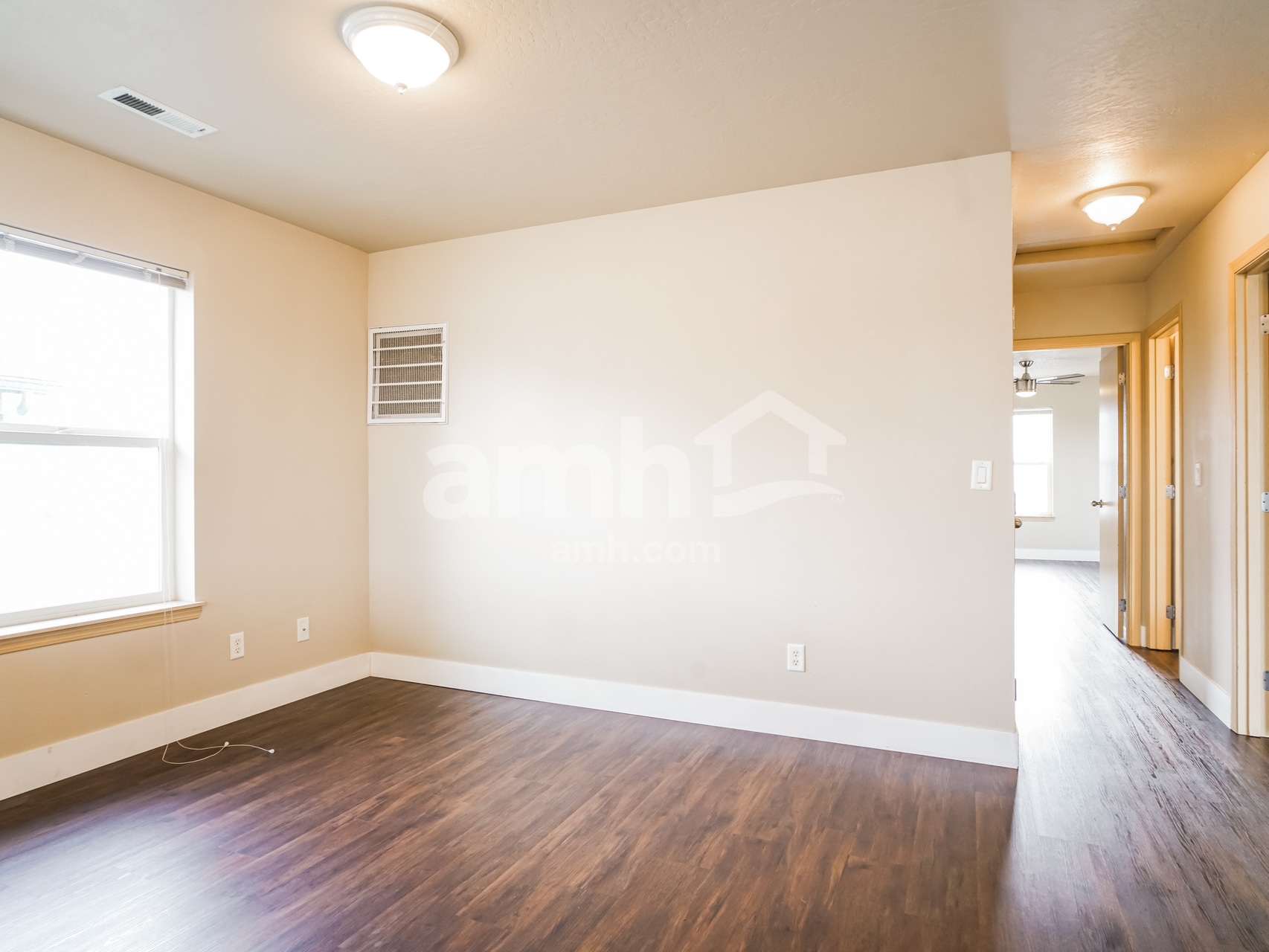 Building Photo - 3856 Oranda St