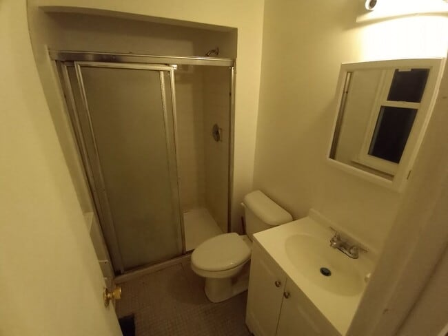 Building Photo - Three bedroom two and one half bath end unit townhome