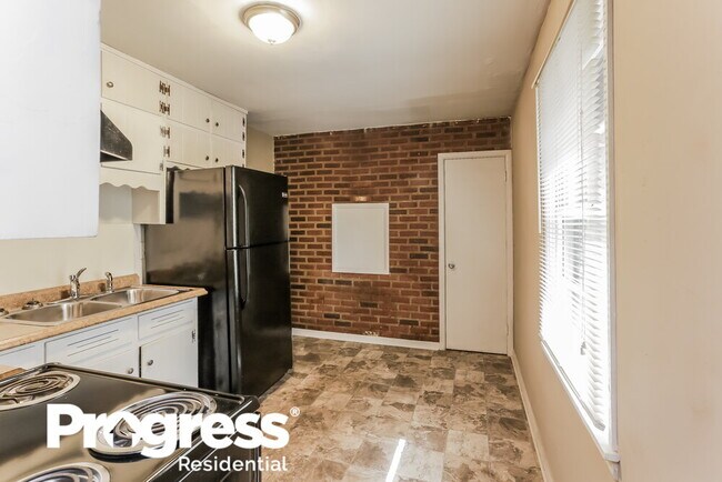 Building Photo - 3128 Latona Dr SW