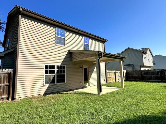 Building Photo - 717 Bellingham Way