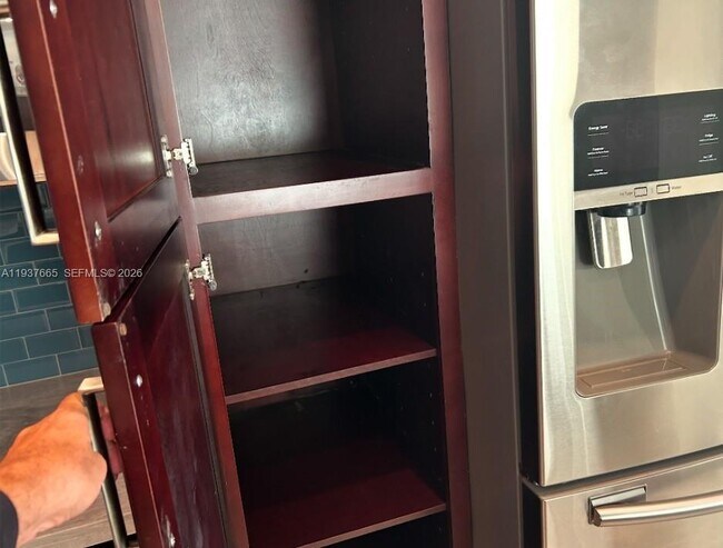 Building Photo - 2030 S Ocean Dr