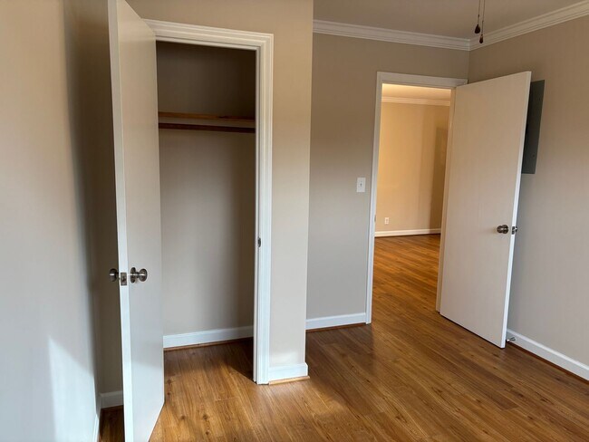 Building Photo - 4 bed, 2 bath brick home located in Asheboro