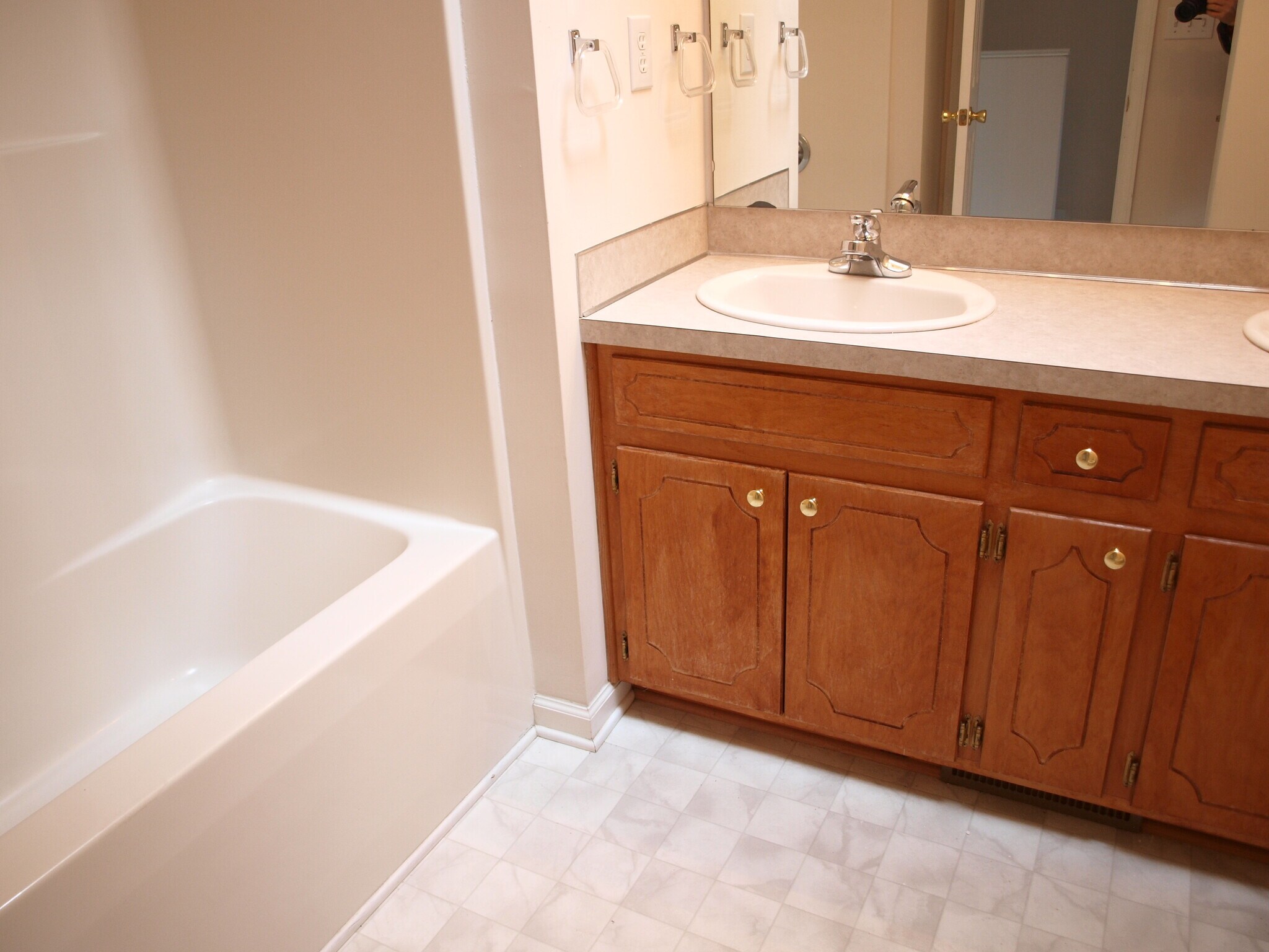 Building Photo - 3943 Sterling Pointe Dr
