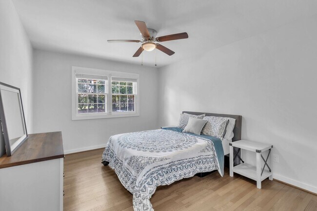 Building Photo - Updated 3 Bedroom, 2 Bath Home – Minutes from Fort Bragg!