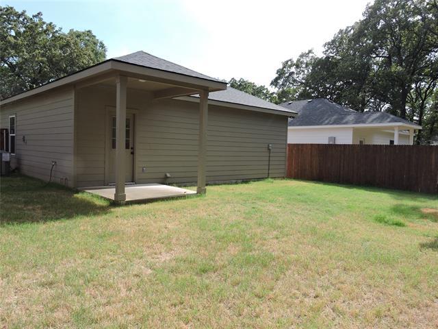 Building Photo - 106 Navajo Dr