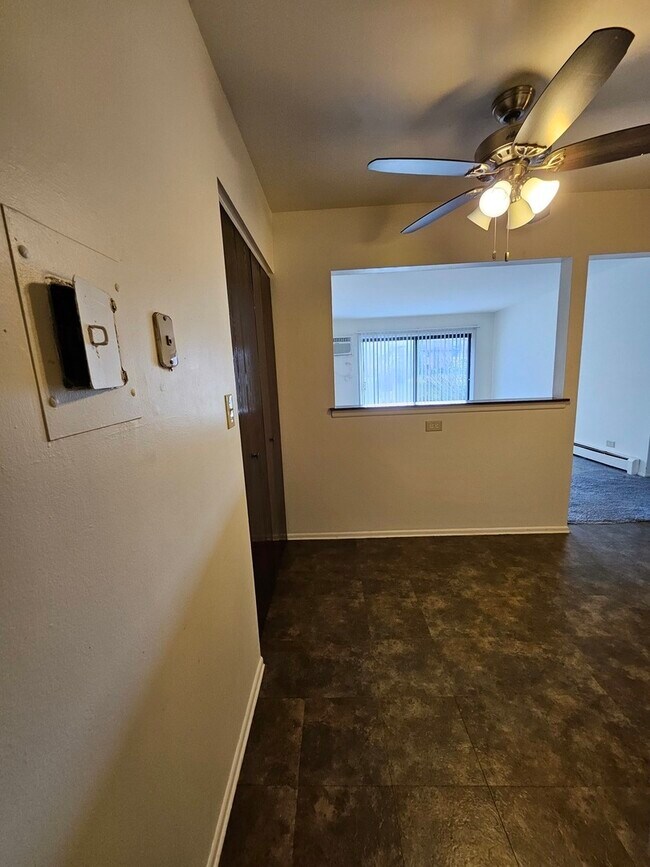 Building Photo - 3723 Salem Walk