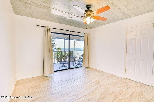 Building Photo - 1540 Riverside Dr