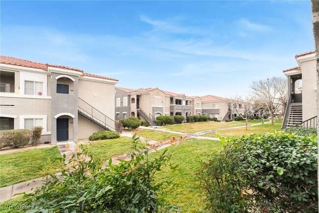 Building Photo - 10245 S Maryland Pkwy