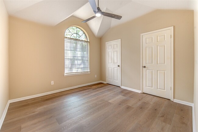 Building Photo - 138 W New Meadows Dr