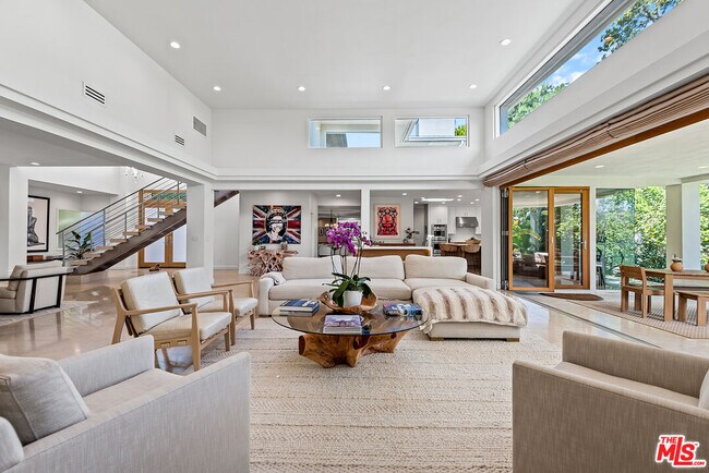 Building Photo - 10424 Valley Spring Ln