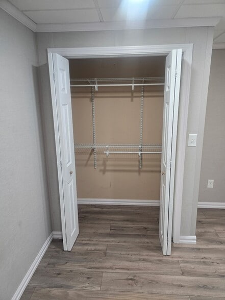 Building Photo - 5 Verdun Ave