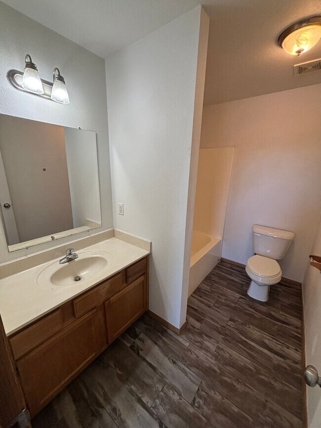 Building Photo - 2929 Meridian Pl