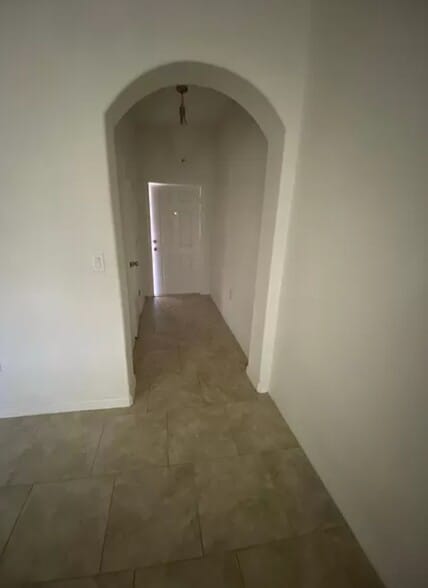 Entry - 102 Phillip Scott Dr
