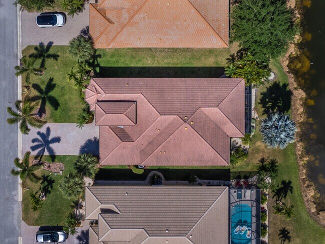 Building Photo - 351 NW Stratford Ln