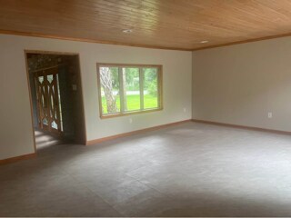 Building Photo - 3715 Beechwood Dr