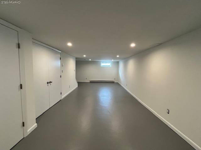 Building Photo - 141 Manorhaven Blvd