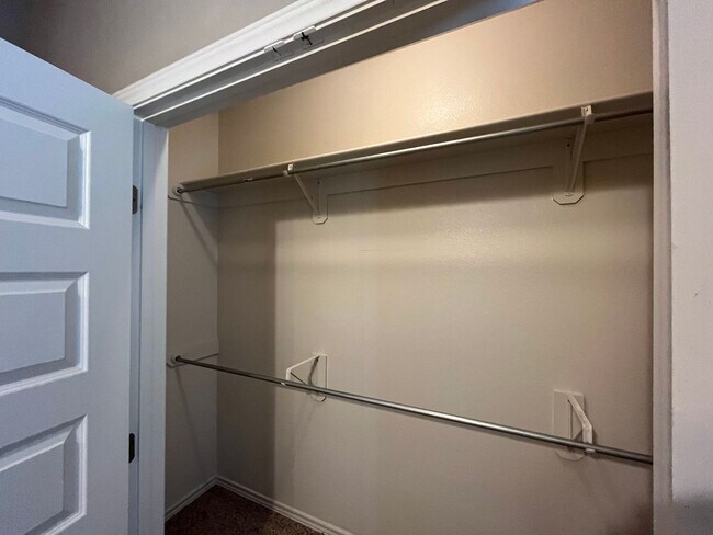 Building Photo - 1105 Preston Trails