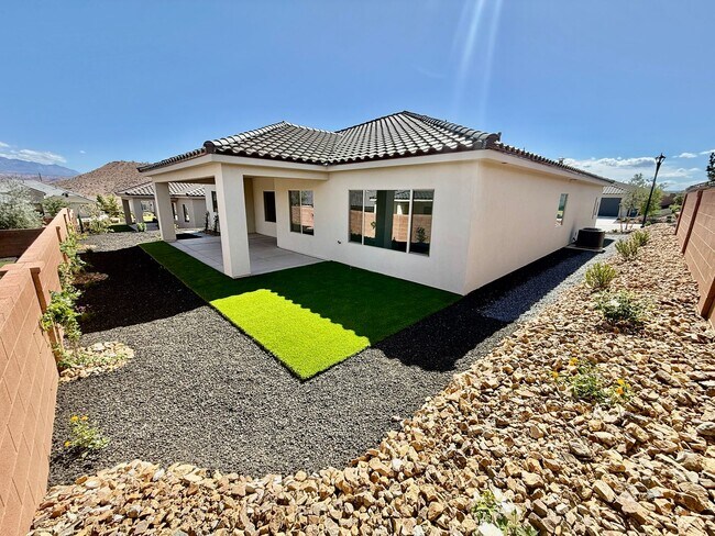 Building Photo - Beautiful 4-BR Home in Sunbrook Community