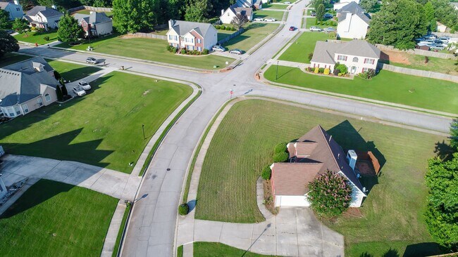 Building Photo - Spacious 4 Bedroom, 2.5 Bath Home on a Large Corner Lot in McDonough! ?