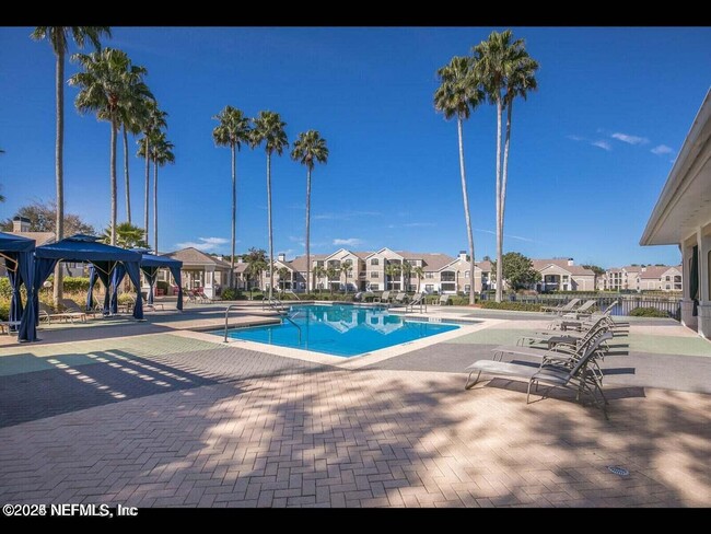 Building Photo - 700 Boardwalk Dr