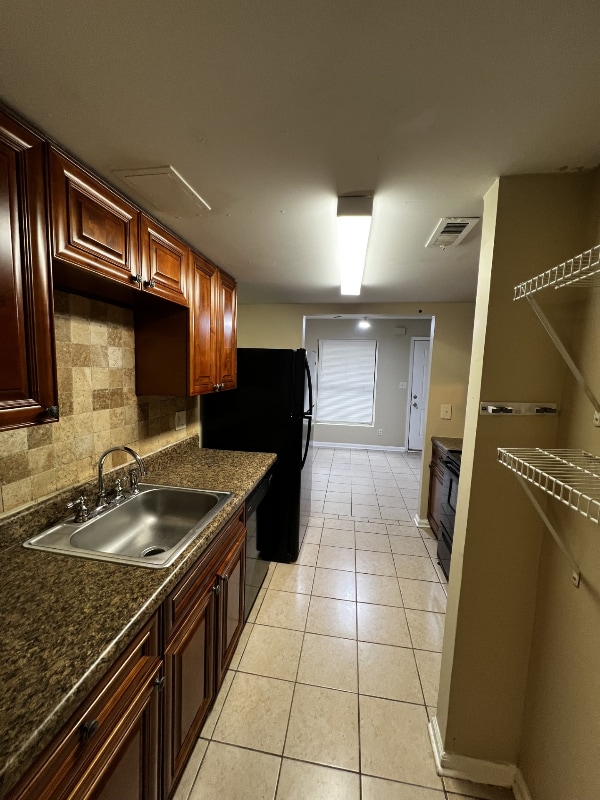 Building Photo - 6429 Baker Ct