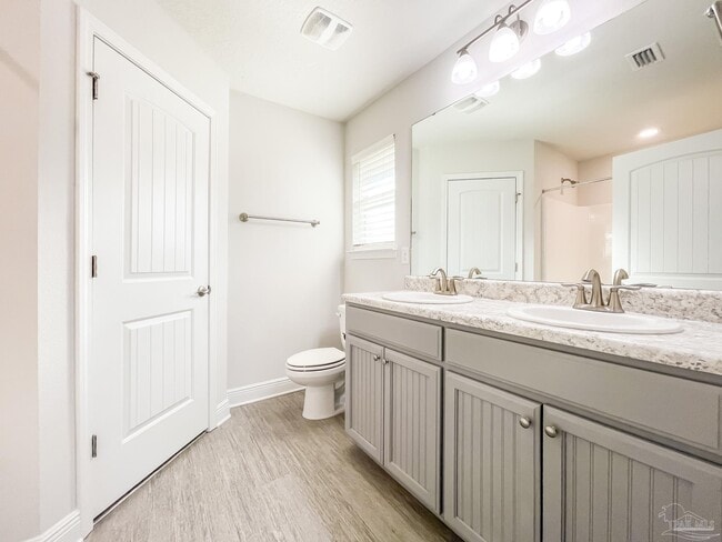 Building Photo - 12390 Pinfish Rd