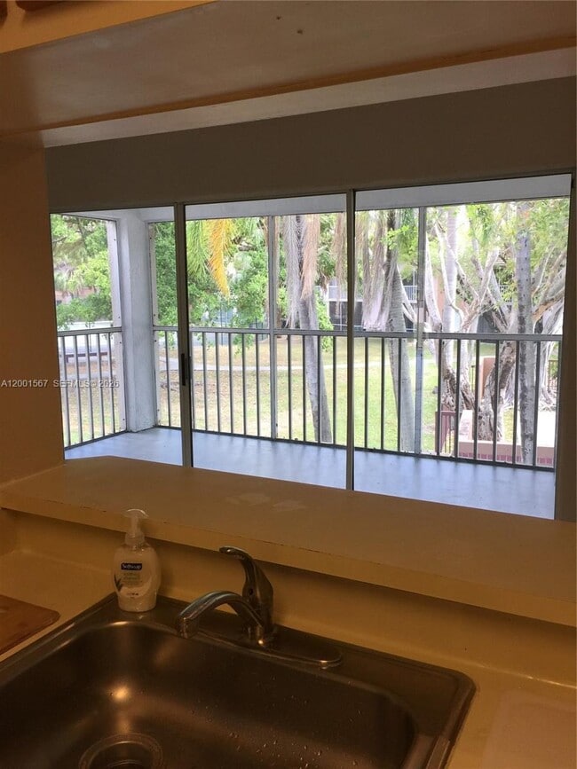 Building Photo - 9223 SW 141st Pl