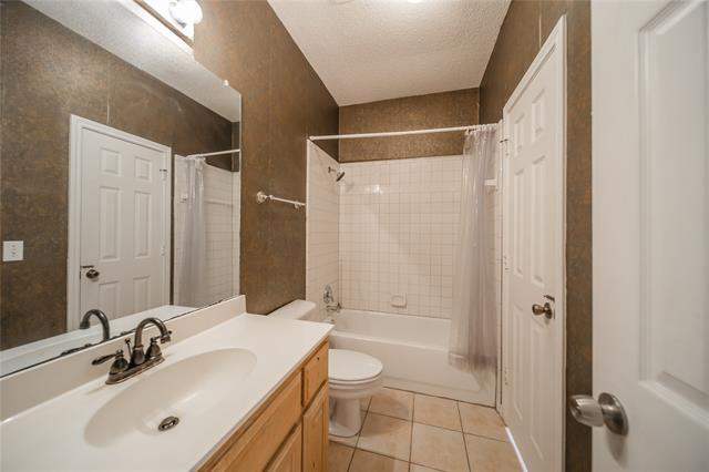 Building Photo - 3325 Devonshire Dr